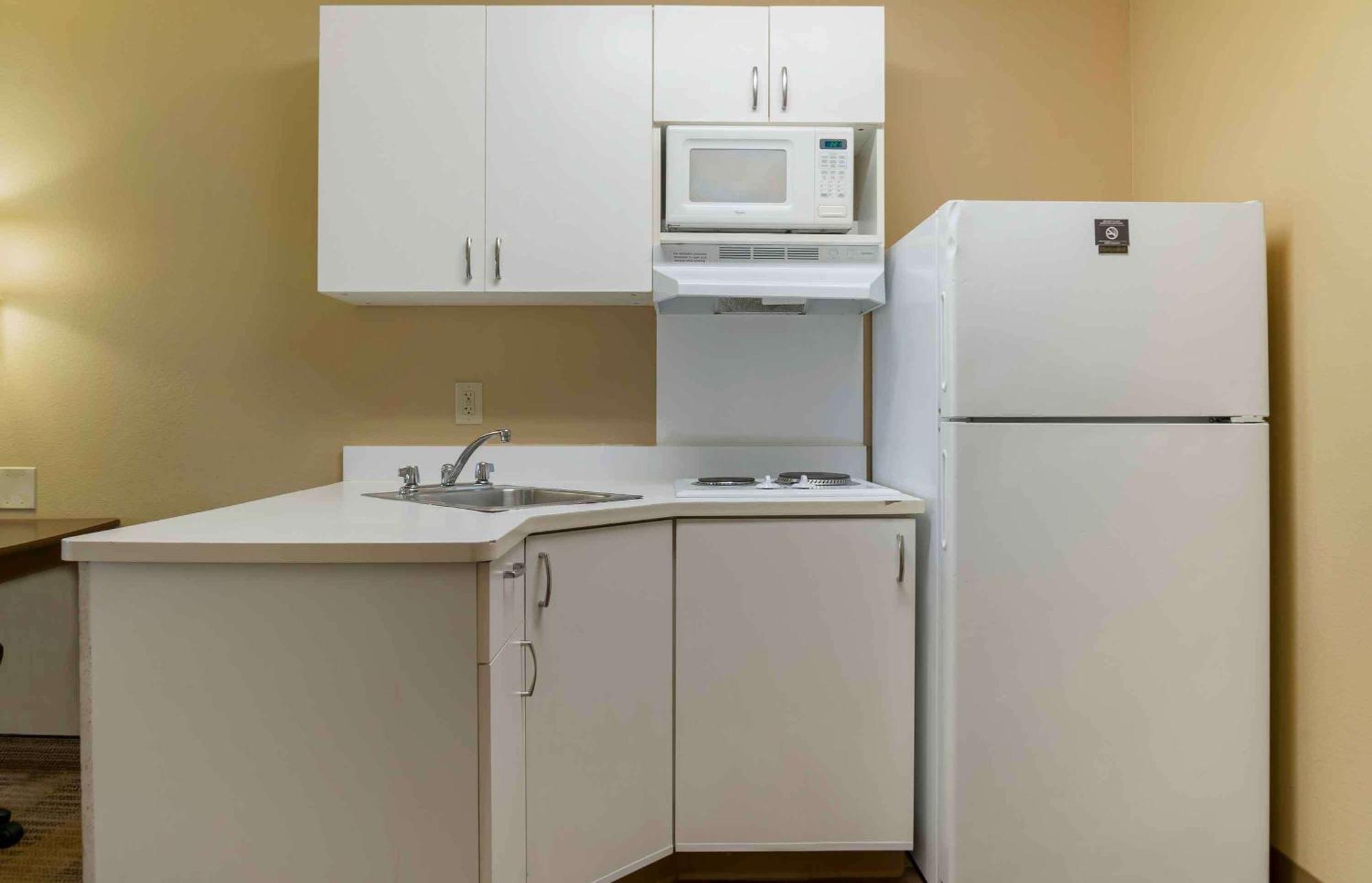 Extended Stay America Suites - Detroit - Canton Bagian luar foto