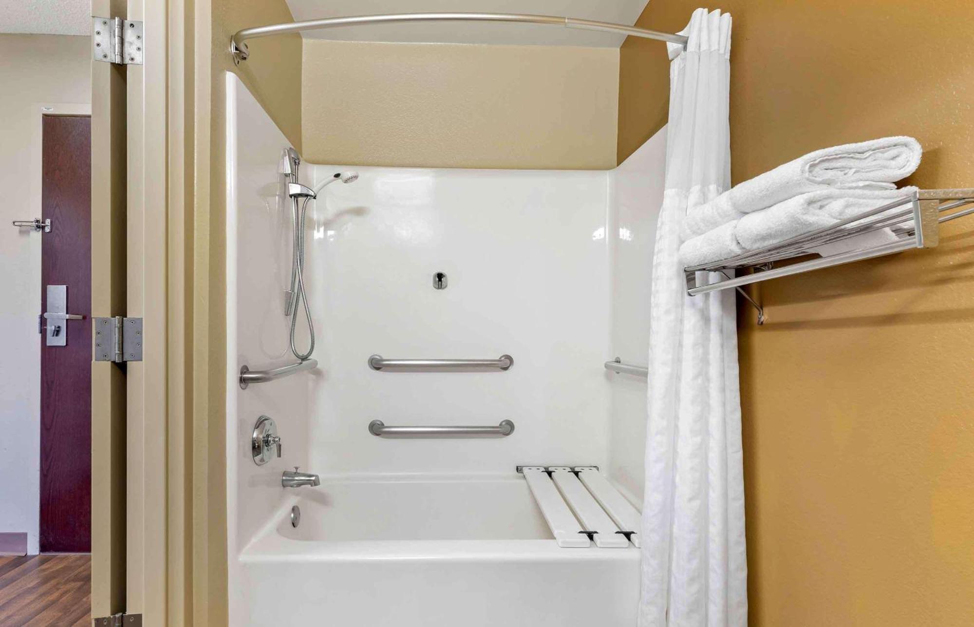 Extended Stay America Suites - Detroit - Canton Bagian luar foto