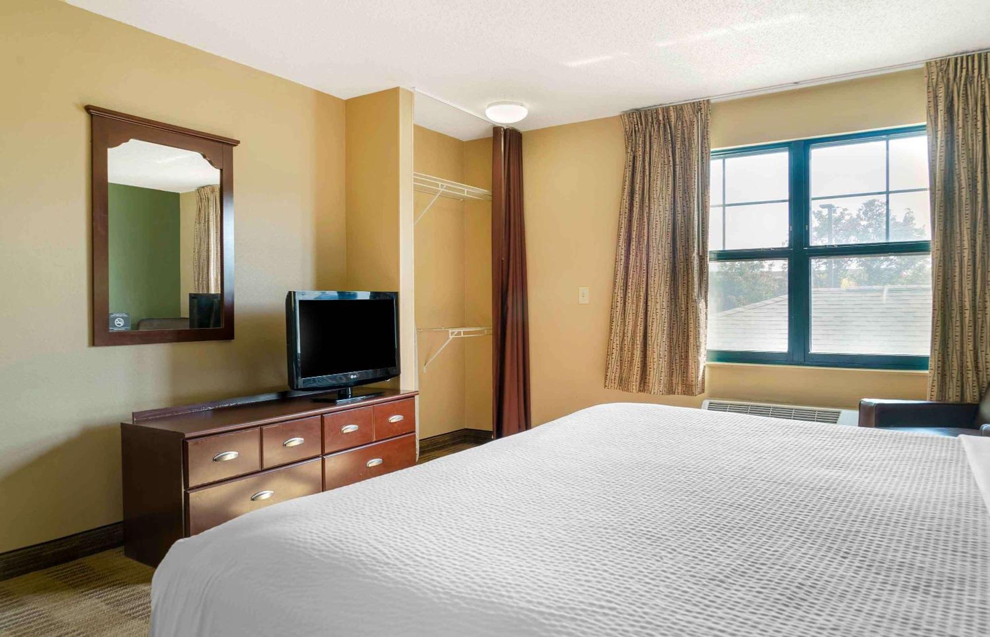 Extended Stay America Suites - Detroit - Canton Bagian luar foto