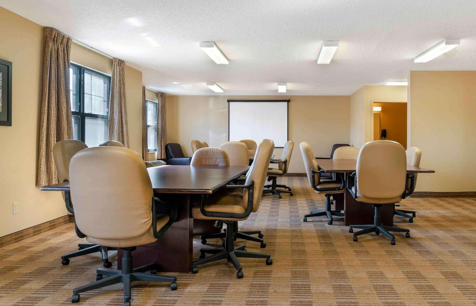 Extended Stay America Suites - Detroit - Canton Bagian luar foto