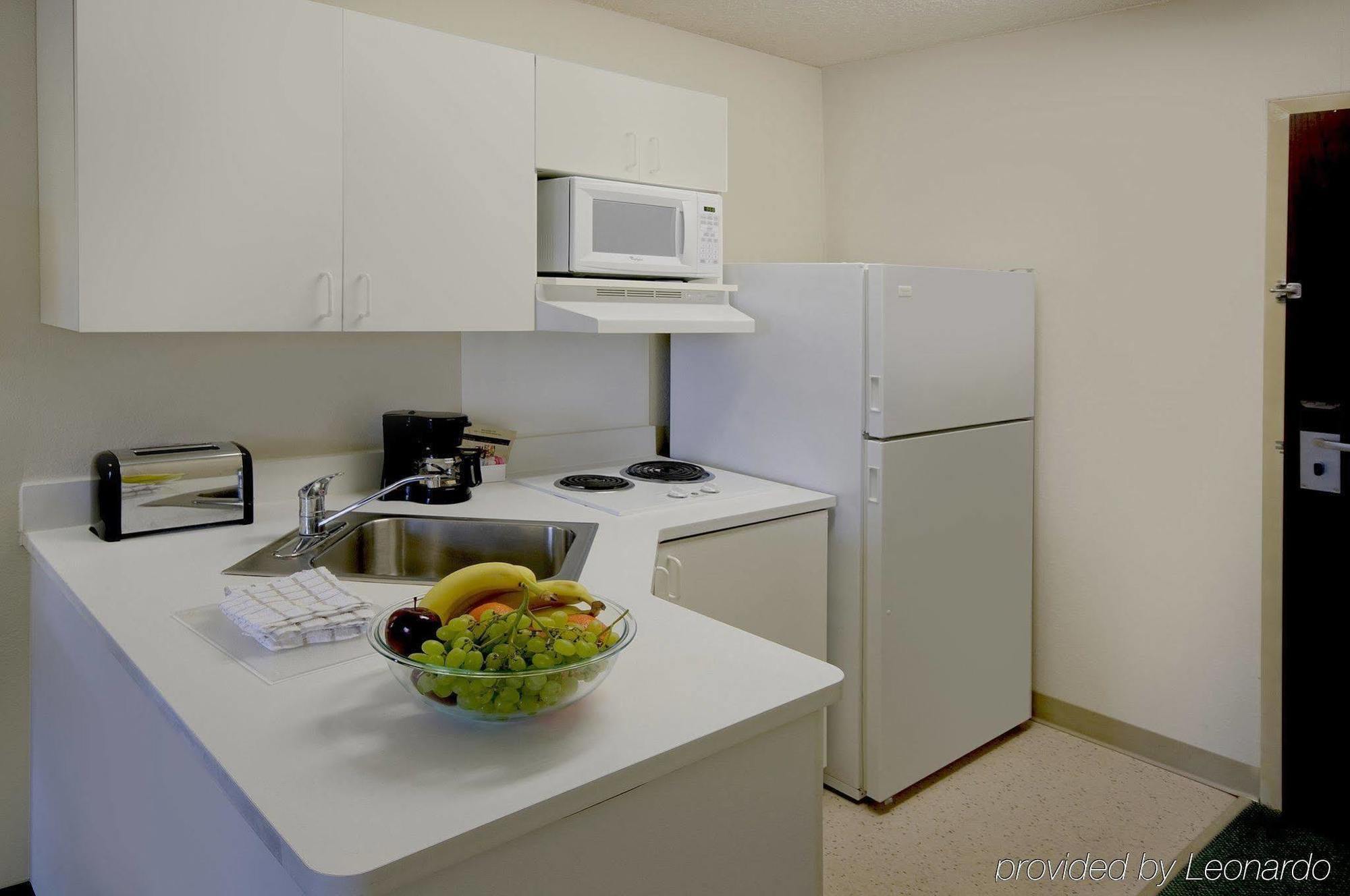 Extended Stay America Suites - Detroit - Canton Bagian luar foto